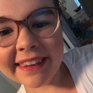 Meet your Posher, Leanna